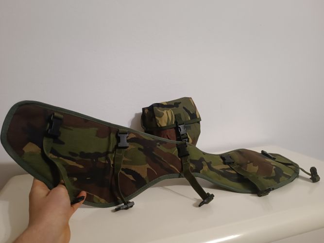 PROTECTIVE HIP PAD - DPM CAMOUFLAGE - BRITISH MILITARY SURPLUS - USED PROTECTIVE HIP PAD - DPM CAMOUFLAGE - BRITISH MILITARY SURPLUS - USED
