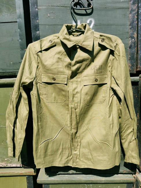 SHIRT GENUINE MILITARY SURPLUS ROMANIAN ARMY LIKE NEW Military Surplus \ Used Clothing