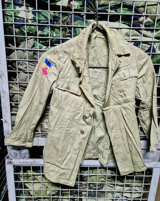 FIELD SHIRT - PATRIOTIC GUARDS - MILITARY SURPLUS ROMANIAN ARMY - OD GREEN 