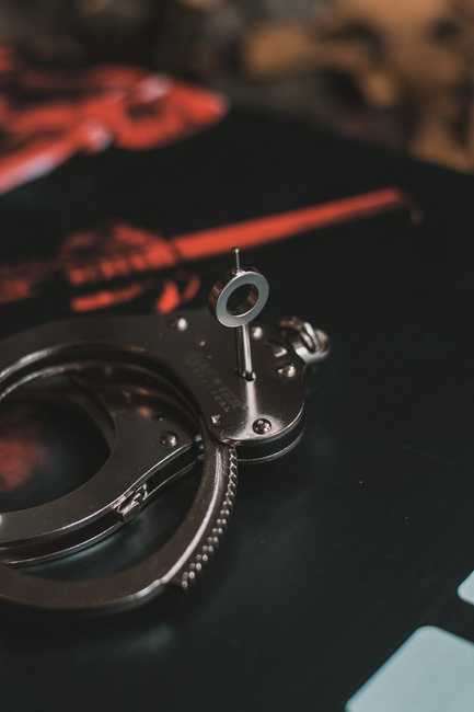 Double lock steel handcuffs With Chain - Silver