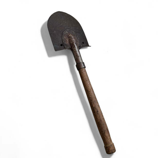 Infantry spade, Romanian Army Surplus - In Good Condition