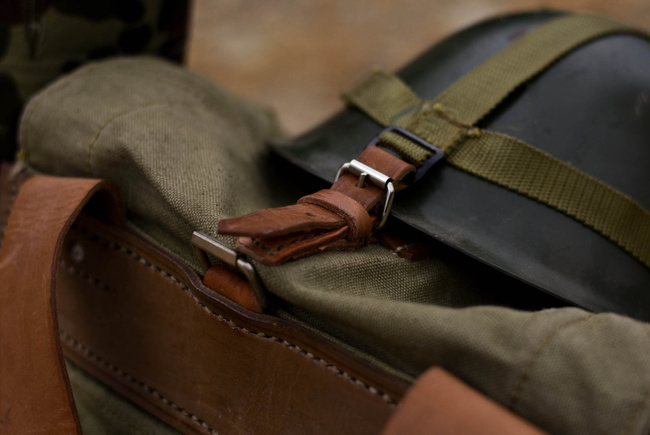 Military Rucksack- Cold War Romanian army (Canvas) - vintage rare - OD Green - Like new