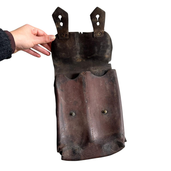 Leather bag for 4 AK-47 magazines - Romanian Army Surplus - Used