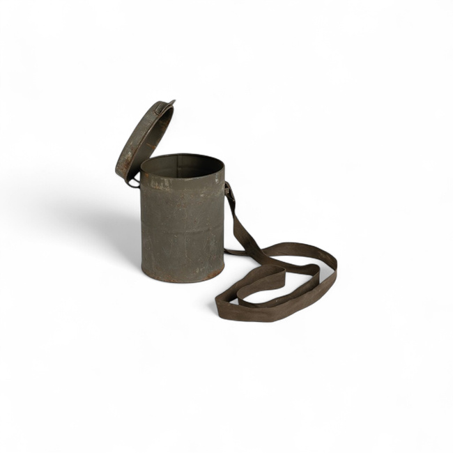 Gas mask container - Wehrmacht (WWI) - Film prop - Used