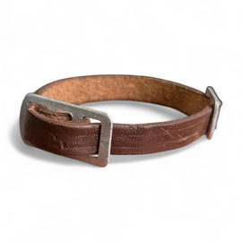 VINTAGE BRACELET - 1940-1950 - RPR - 28 CM - ROMANIAN ARMY MILITARY SURPLUS - LEATHER/ALUMINUM - BROWN - IN GOOD CONDITION