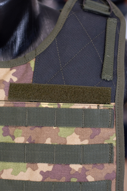 MOLLE TACTICAL VEST, PROTECTION LEVEL IIIA - COMBAT CAMOUFLAGE - MILITARY SURPLUS ROMANIAN ARMY - LIKE NEW