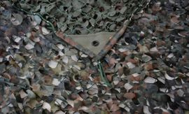 CAMO NET FLECKTARN CAMO POLYESTER (2.4 x 3.0 m)