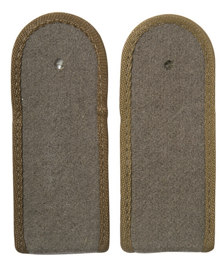 East Germ. Mat Epaulets Soldier