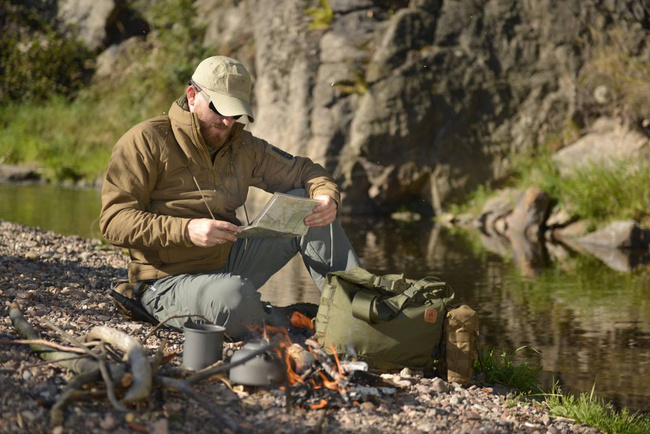 WOLFHOUND JACKET - CLIMASHIELD APEX INSULATION - Helikon-Tex - BLACK