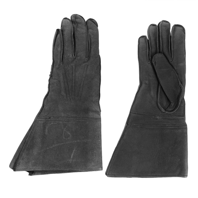 LEATHER GLOVES - MUSKETEER TYPE - ROMANIAN ARMY SURPLUS - LIKE NEW