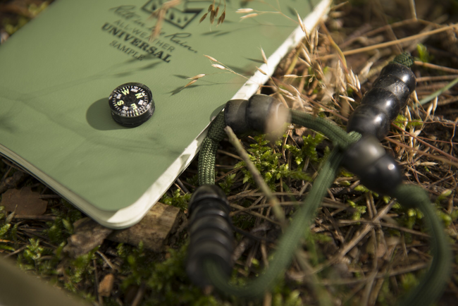 BUTTON COMPASS - SMALL - BLACK - HELIKON