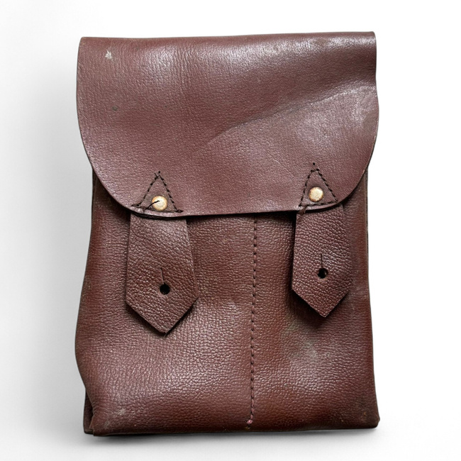 Leather bag for 4 AK-47 magazines - Romanian Army Surplus - In good condition
