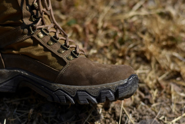 Coyote Bison Boots