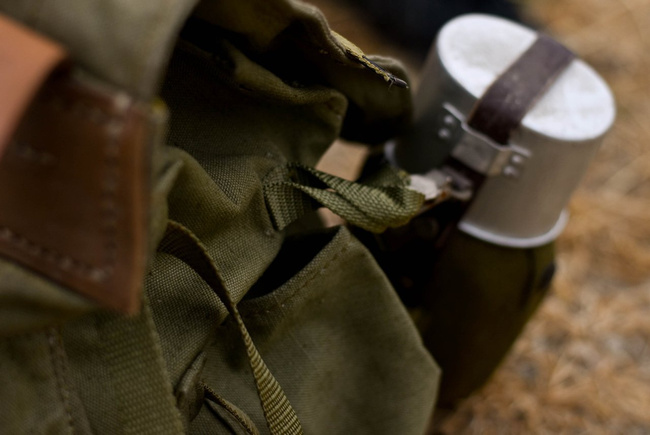 Military Rucksack- Cold War Romanian army (Canvas) - vintage rare - OD Green - Like new