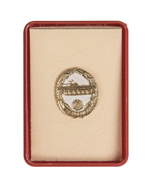 EAST GERMAN RESERVIST INSIGNIA LAND FORCES