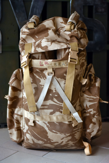 LARGE MILITARY COMBAT BACKPACK WITH POCKET, DETACHABLE OUTER POUCH - CONDOR - 90L - ROMANIAN ARMY MILITARY SURPLUS - DESERT CAMOUFLAGE - IN GOOD CONDITION