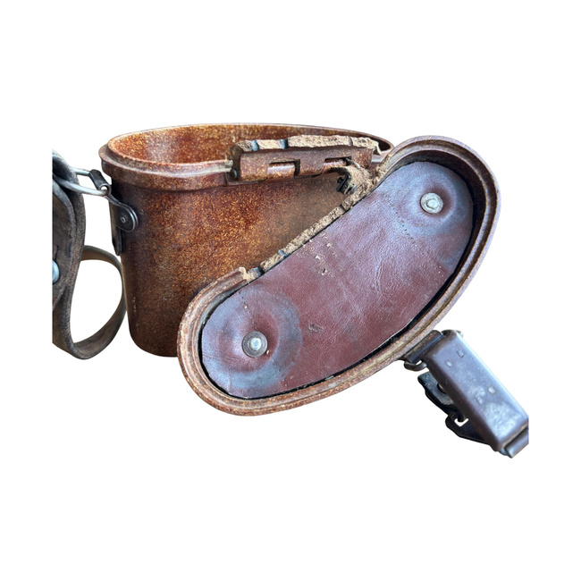 BINOCULAR CASE - 8x30 - RARE BAKELITE MODEL SOVIET ARMY MILITARY SURPLUS - USED - DEFECTIVE CAP