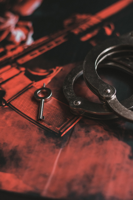 Double lock steel handcuffs With Chain - Silver