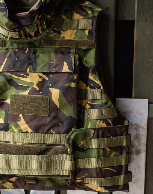 MOLLE TACTICAL VEST - WITH LEVEL III+ PROTECTIONS - CAMOUFLAGE DPM - MILITARY SURPLUS ROMANIAN ARMY - IN GOOD CONDITION