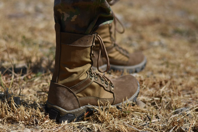 Coyote Bison Boots