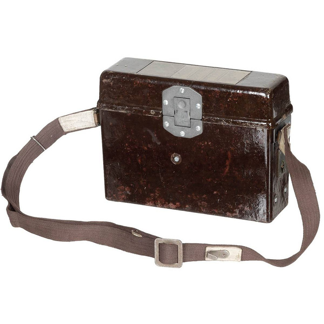 FINNISH FIELD PHONE - MILITARY SURPLUS - USED - TOP CONDITION