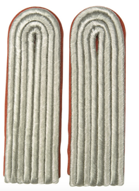 East Germ.Red Epaulets Offic.piping